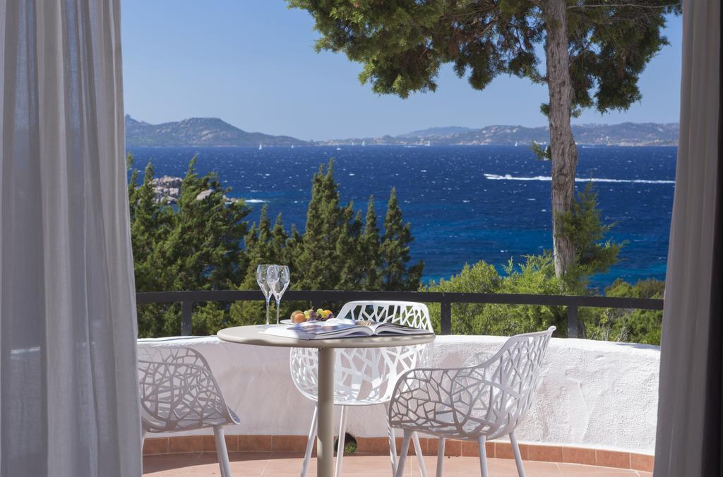 Hotel La Bisaccia Baja Sardinia Exterior photo