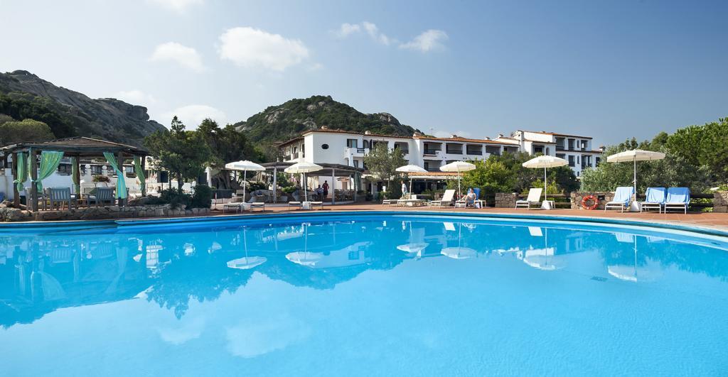 Hotel La Bisaccia Baja Sardinia Exterior photo