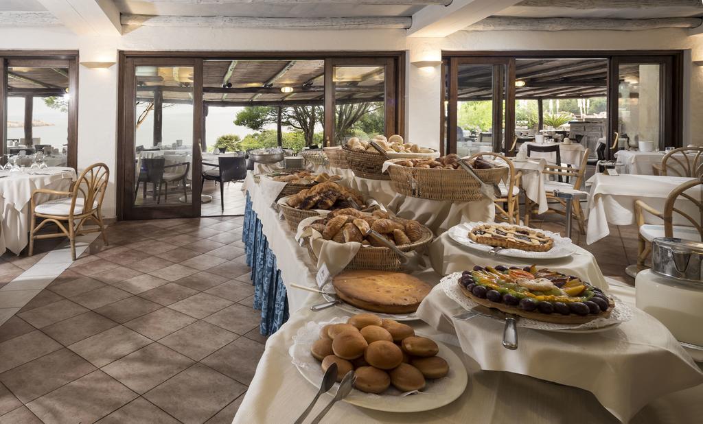 Hotel La Bisaccia Baja Sardinia Exterior photo