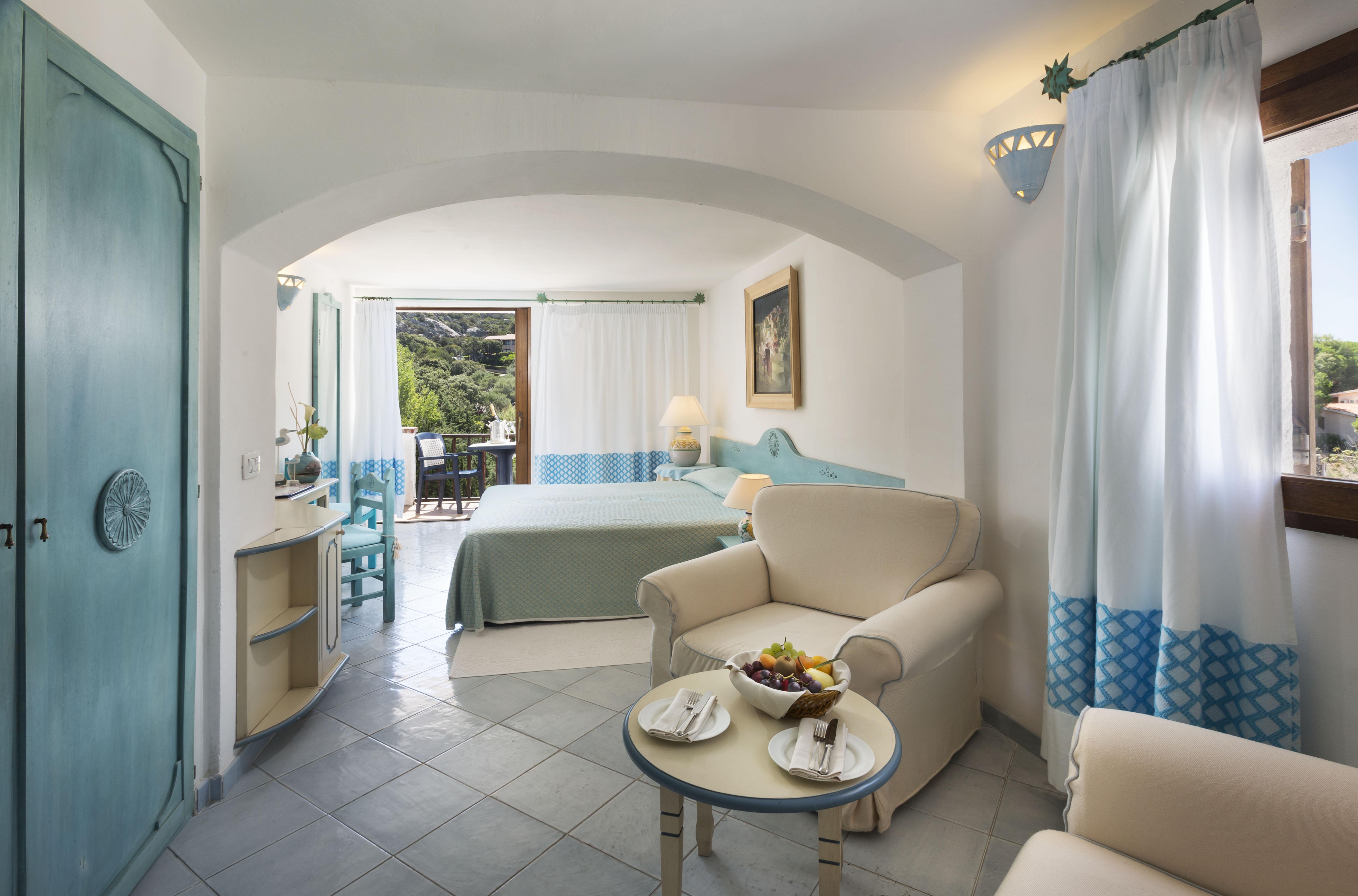 Hotel La Bisaccia Baja Sardinia Exterior photo
