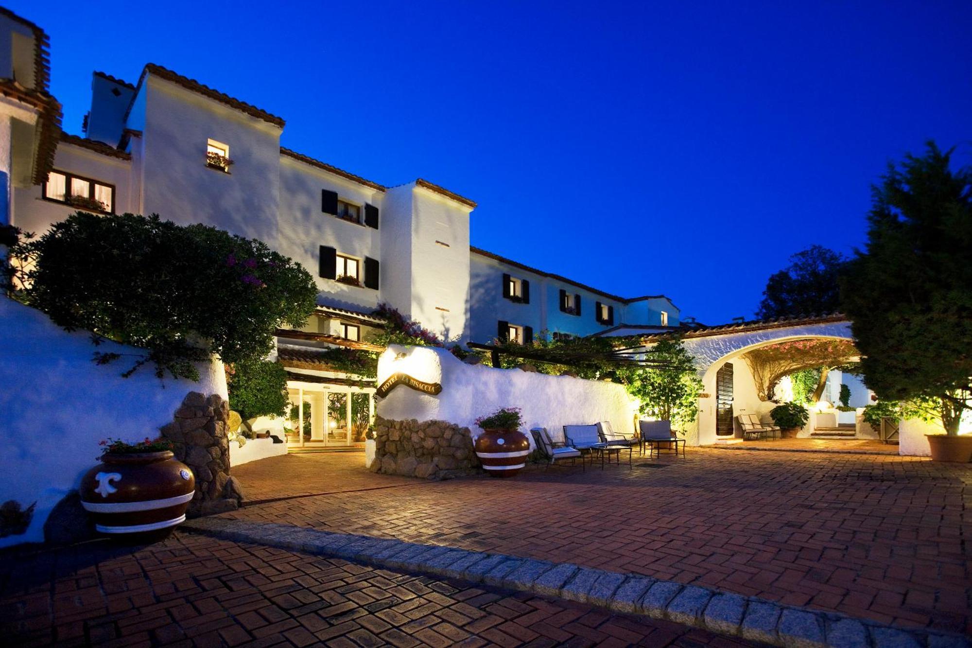 Hotel La Bisaccia Baja Sardinia Exterior photo