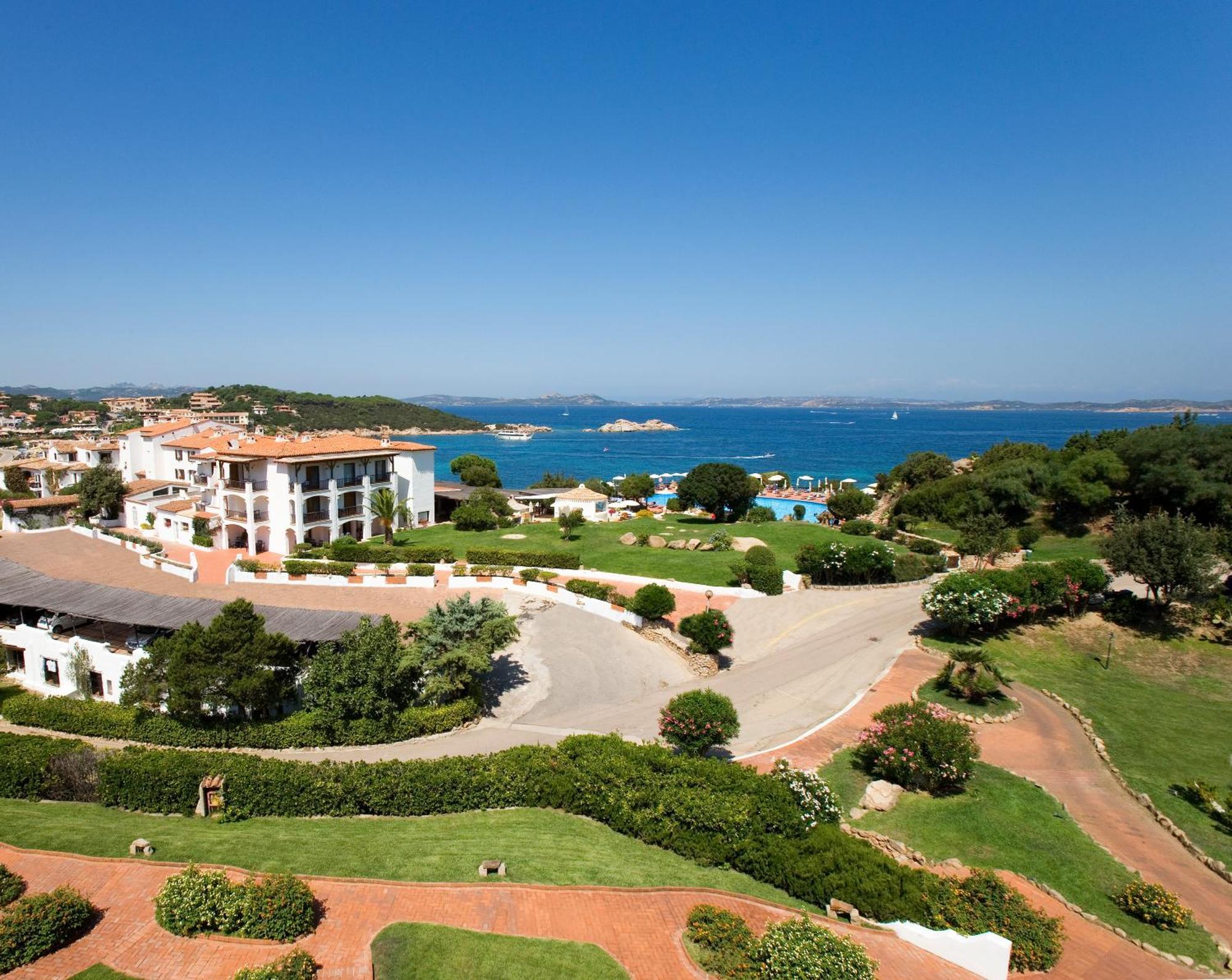 Hotel La Bisaccia Baja Sardinia Exterior photo